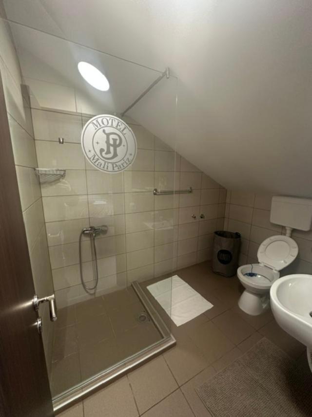 Jp Motel Mali Pariz Bor Bagian luar foto